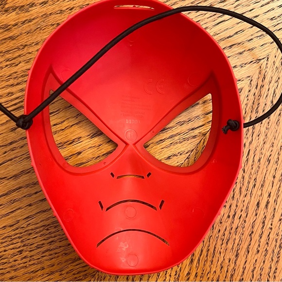 Spider-Man Costume Mask - Picture 2 of 4